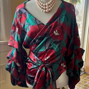 NWT 1X Gorgeous Floral Wrap Top by Reveuse